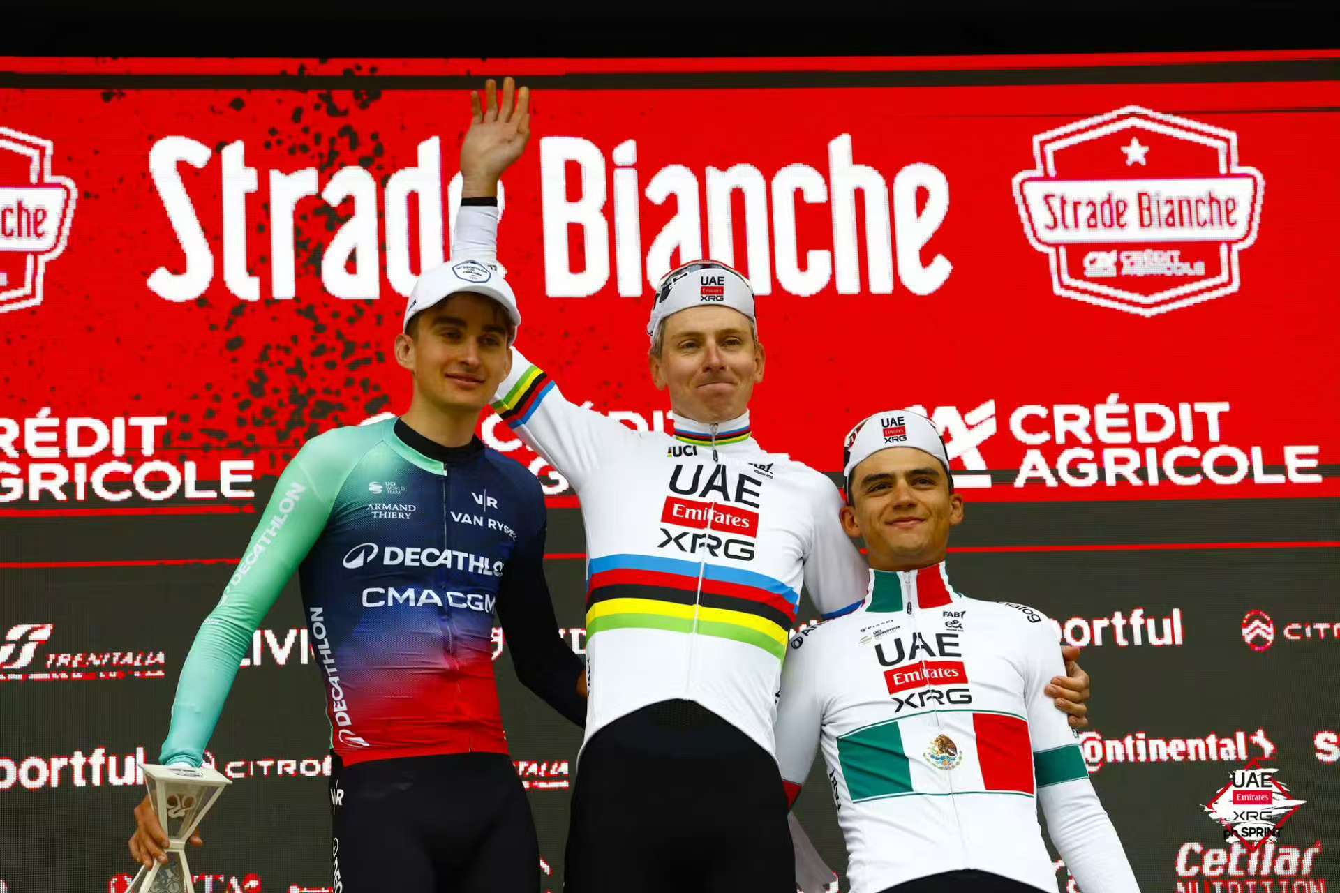 Tadej Pogazza wint solo over 80 km en behaalt vierde titel in Toscane